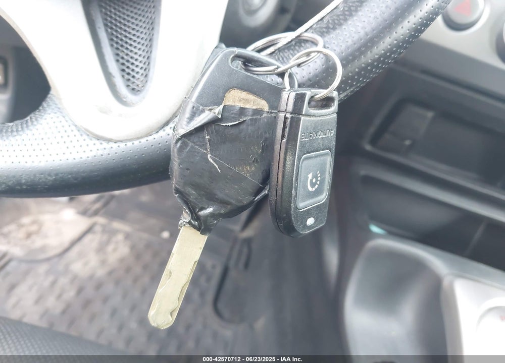 2011 HONDA CIVIC VIN: 2HGFA1F6XBH546233