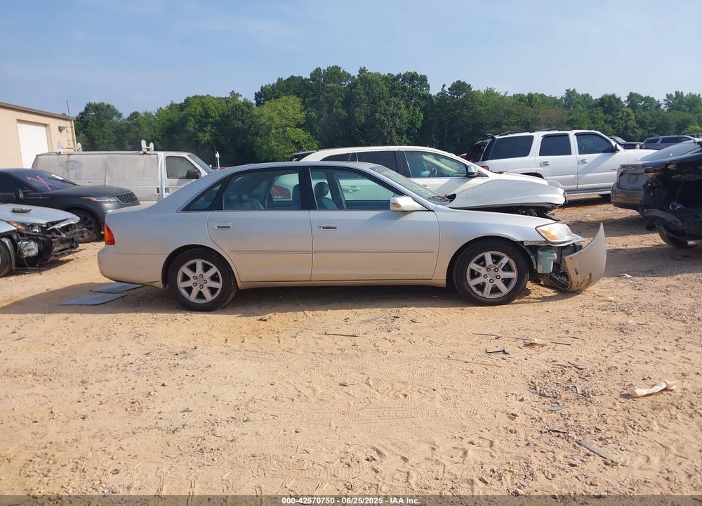 2000 TOYOTA AVALON XLS VIN: 4T1BF28B5YU105089