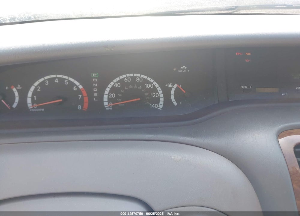 2000 TOYOTA AVALON XLS VIN: 4T1BF28B5YU105089