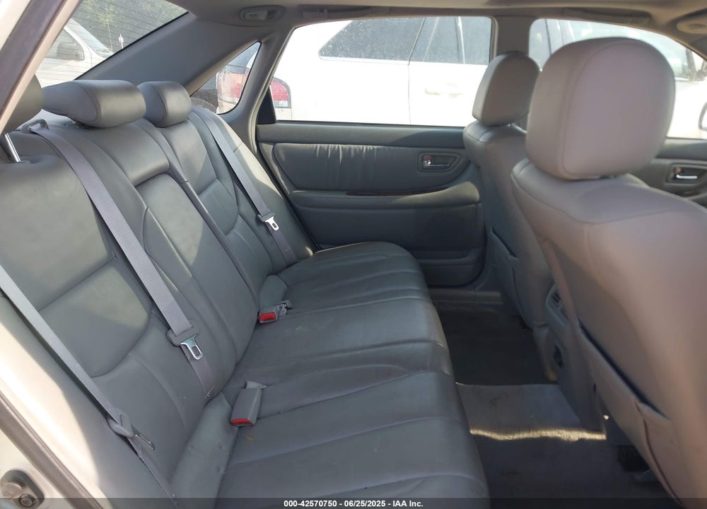 2000 TOYOTA AVALON XLS VIN: 4T1BF28B5YU105089