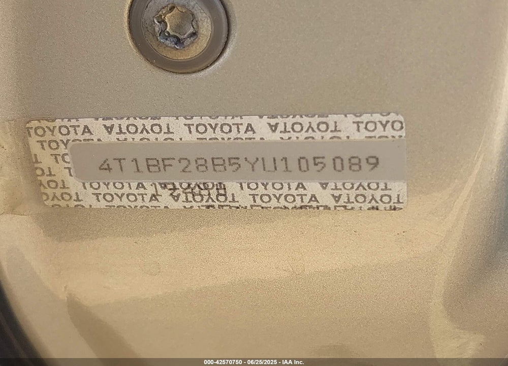 2000 TOYOTA AVALON XLS VIN: 4T1BF28B5YU105089