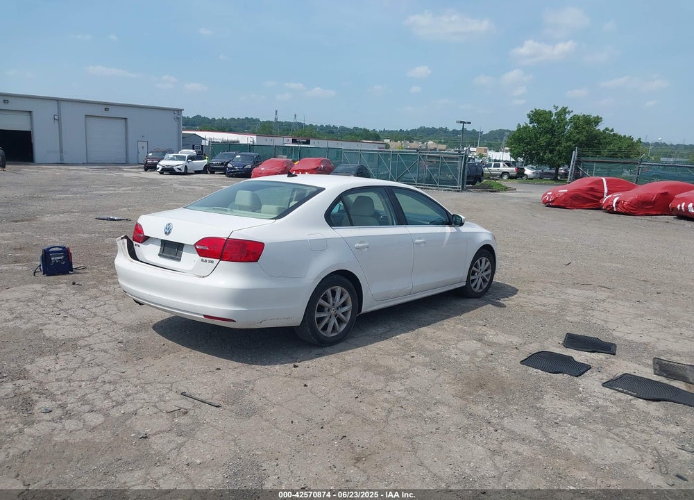 2013 VOLKSWAGEN JETTA SE VIN: 3VWDX7AJ0DM388893