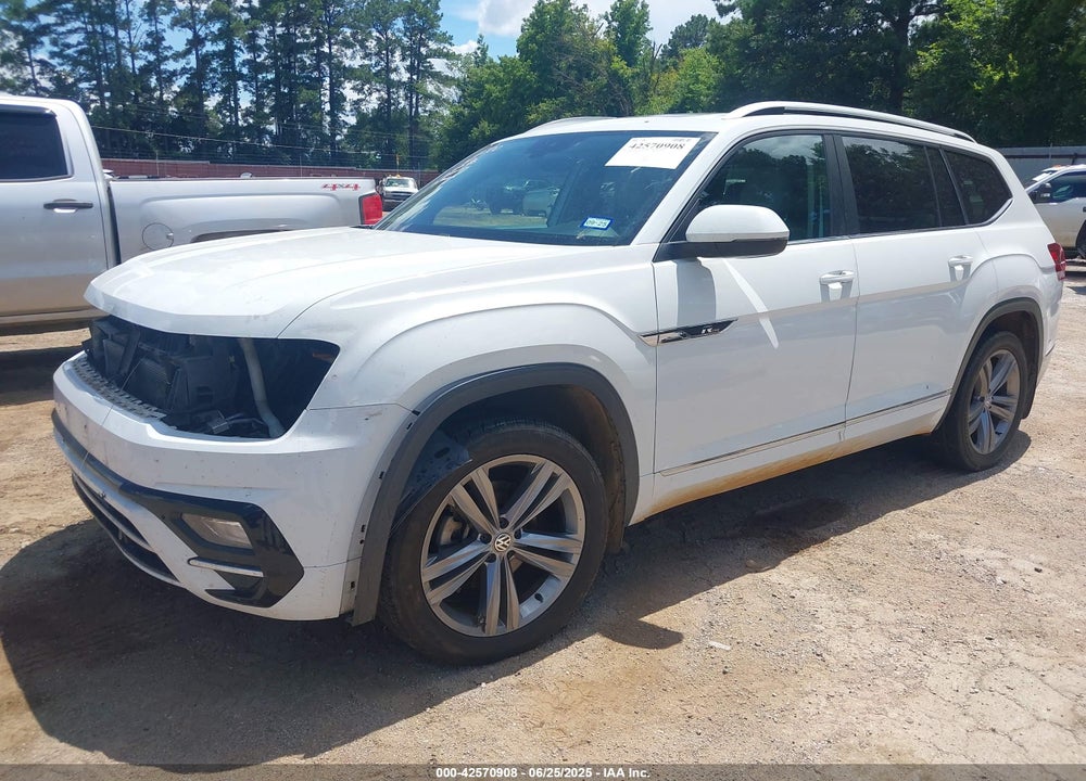 2018 VOLKSWAGEN ATLAS VIN: 1V2SR2CAXJC548598