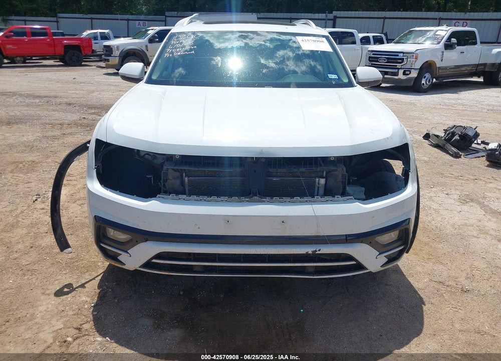 2018 VOLKSWAGEN ATLAS VIN: 1V2SR2CAXJC548598