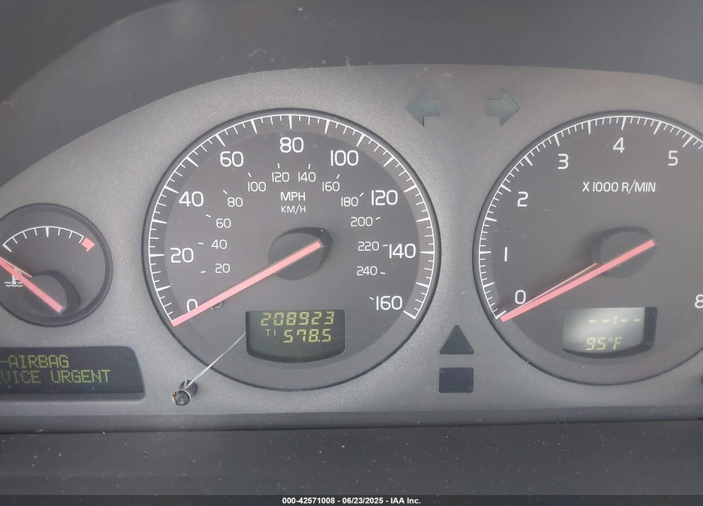 2001 VOLVO S60 2.4 VIN: YV1RS61N812008524