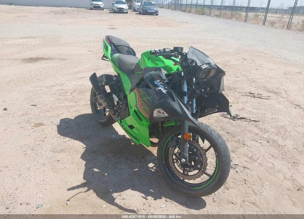 2023 KAWASAKI EX400 VIN: JKAEXKH11PDAN6586