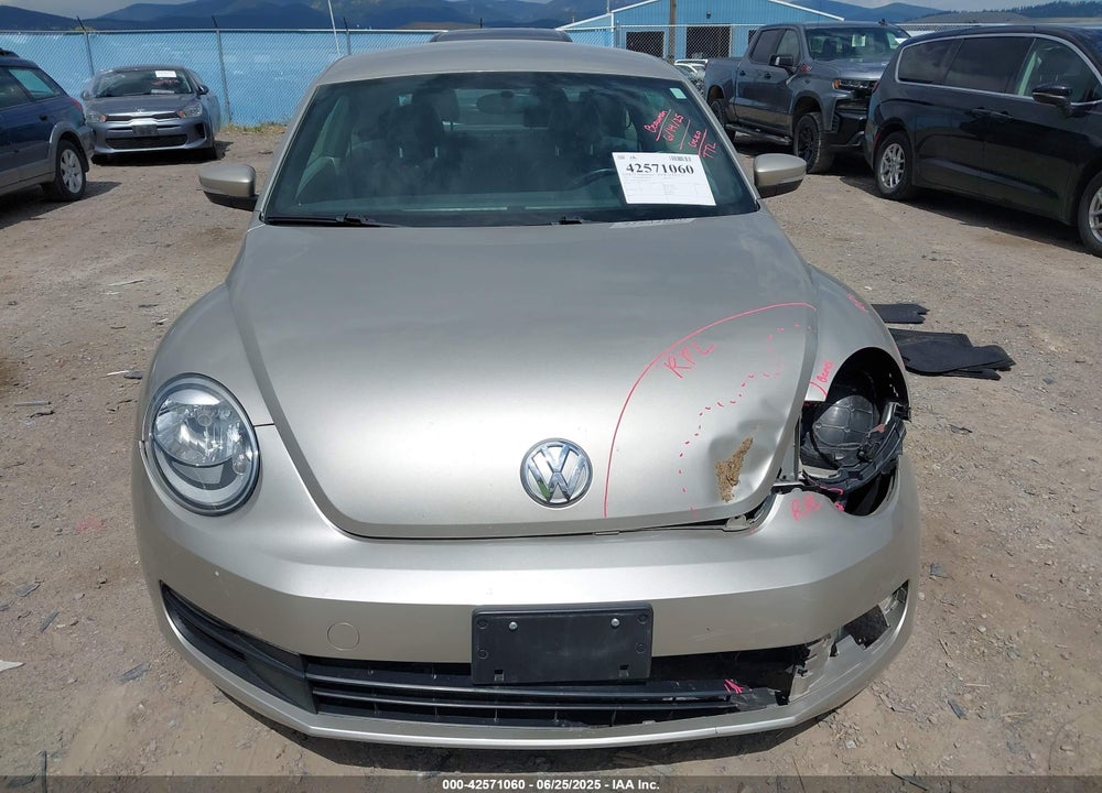 2013 VOLKSWAGEN BEETLE VIN: 3VWJX7AT6DM636343