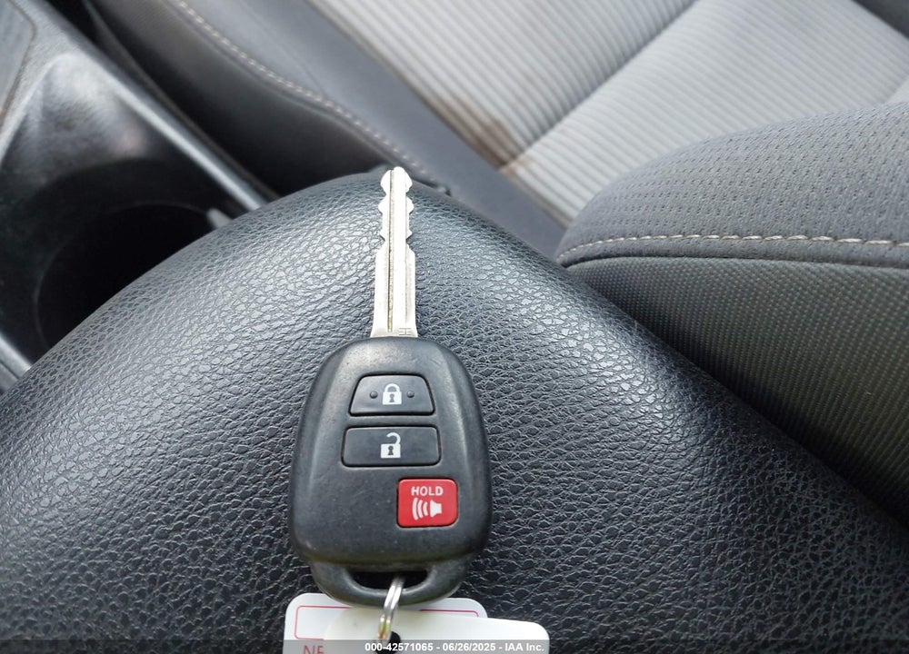 2013 TOYOTA RAV4 XLE VIN: 2T3WFREV5DW062741