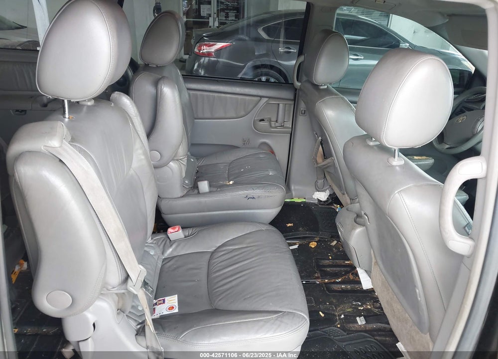 2010 TOYOTA SIENNA XLE VIN: 5TDYK4CC0AS325224