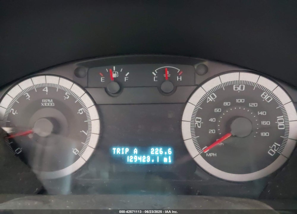 2009 FORD ESCAPE VIN: 1FMCU93769KA81176