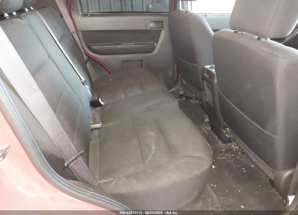 2009 FORD ESCAPE VIN: 1FMCU93769KA81176