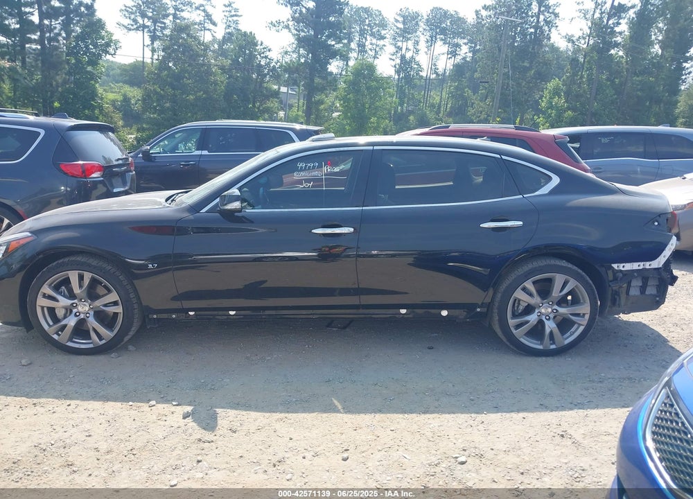 2016 INFINITI Q70 VIN: JN1BY1PP8GM630462