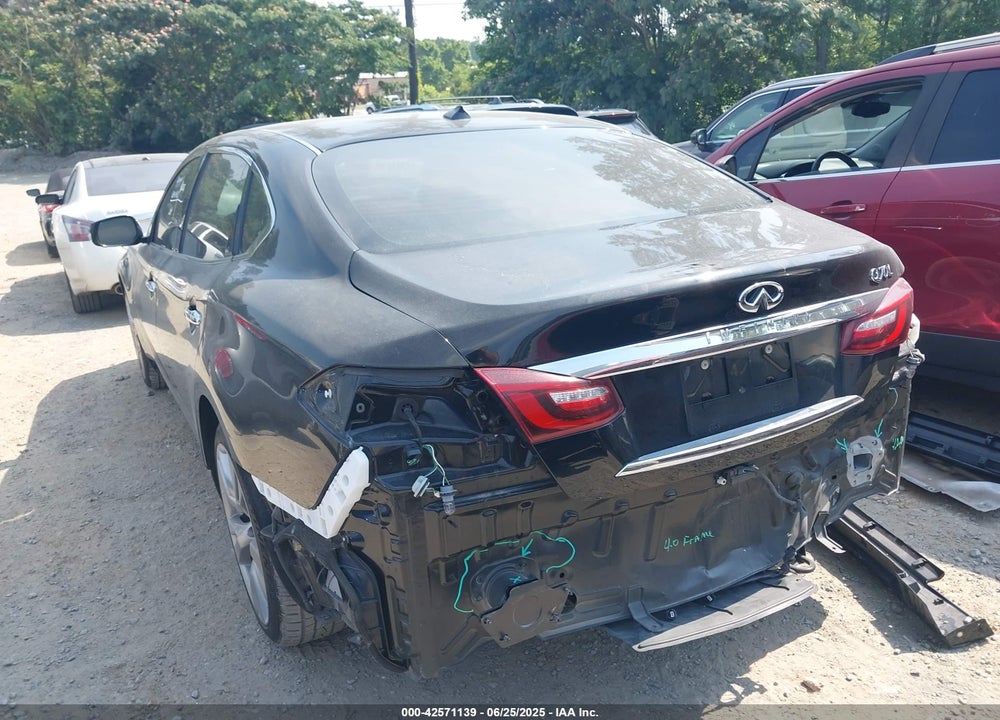 2016 INFINITI Q70 VIN: JN1BY1PP8GM630462