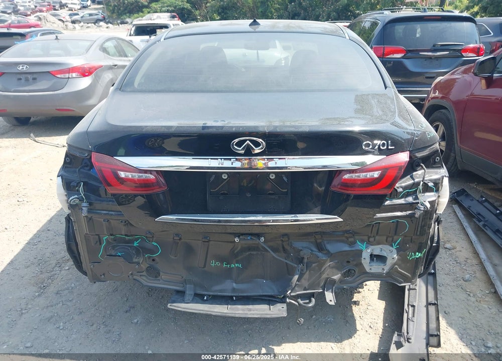 2016 INFINITI Q70 VIN: JN1BY1PP8GM630462