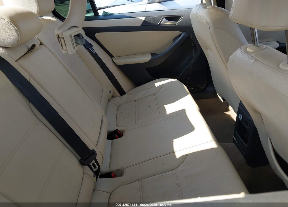 2012 VOLKSWAGEN JETTA VIN: 3VWDP7AJ1CM349485