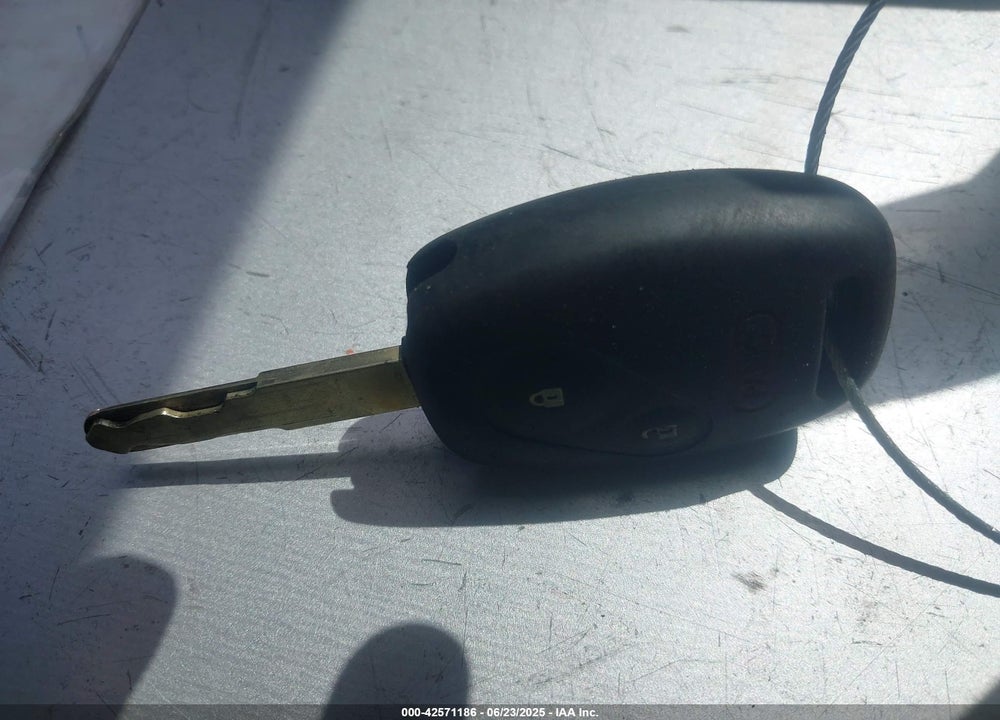2011 HONDA CIVIC LX VIN: 19XFA1F54BE007592
