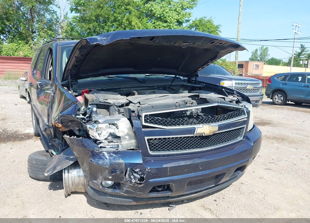 2007 CHEVROLET TAHOE VIN: 1GNFK13027R261438