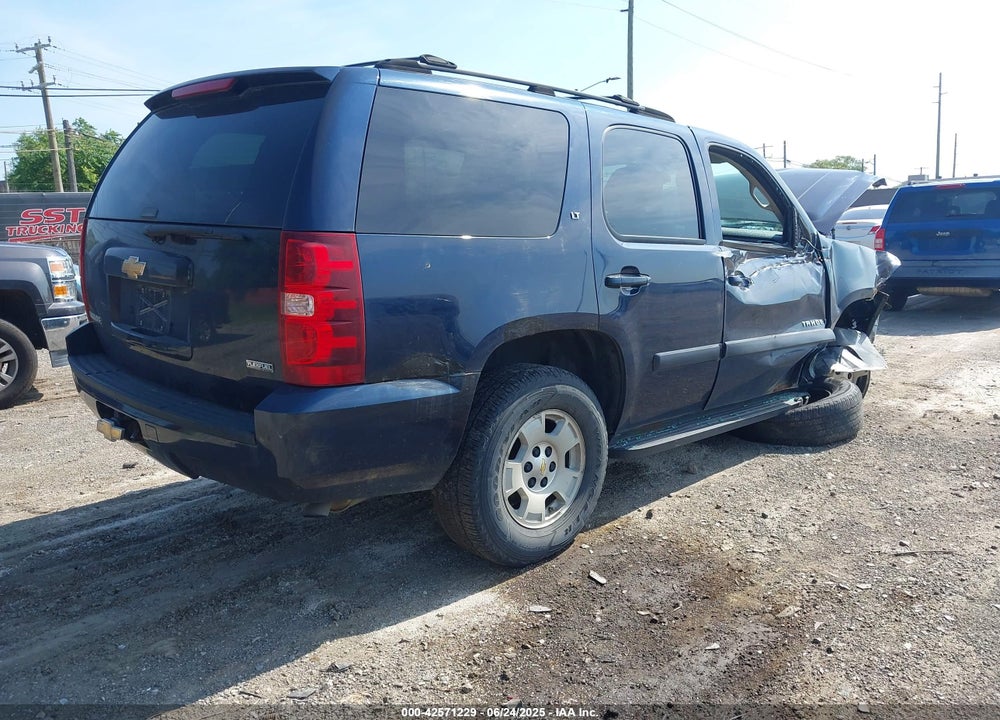 2007 CHEVROLET TAHOE VIN: 1GNFK13027R261438