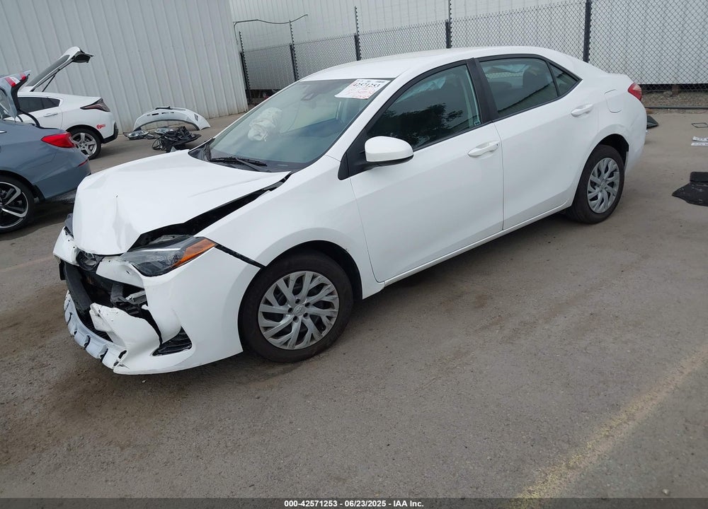 2017 TOYOTA COROLLA LE VIN: 5YFBURHE2HP703702