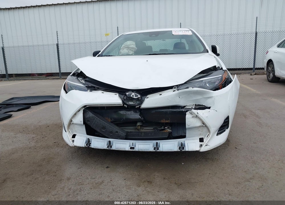 2017 TOYOTA COROLLA LE VIN: 5YFBURHE2HP703702