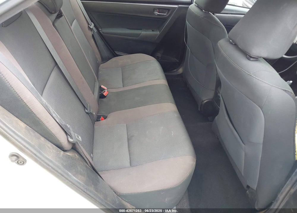 2017 TOYOTA COROLLA LE VIN: 5YFBURHE2HP703702