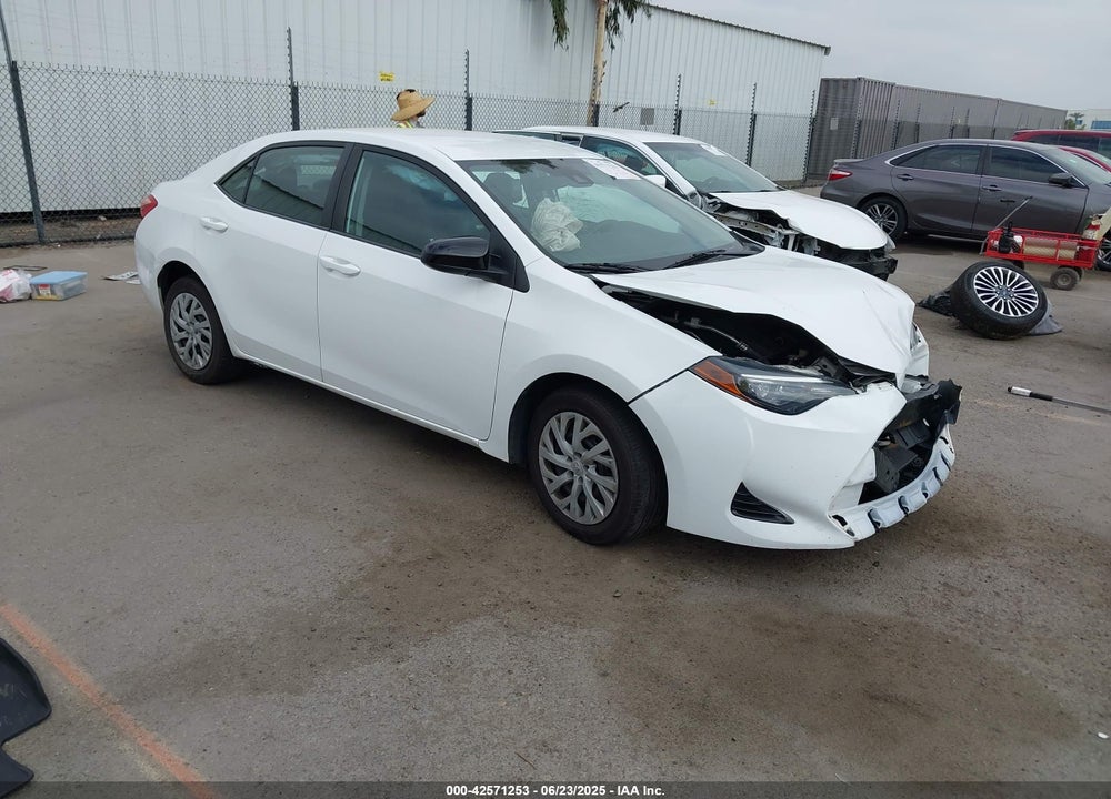 2017 TOYOTA COROLLA LE VIN: 5YFBURHE2HP703702