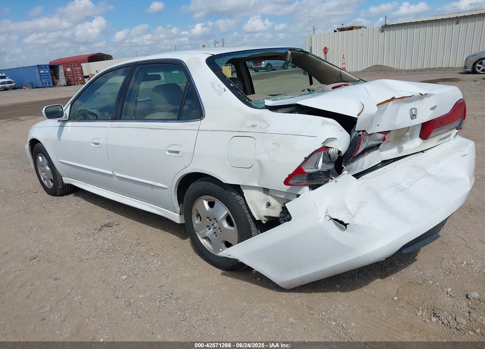 2001 HONDA ACCORD 3.0 EX VIN: 1HGCG16531A042824