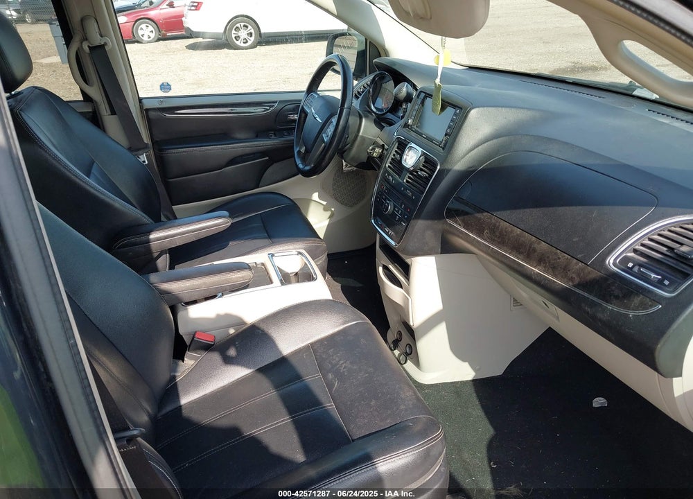 2014 CHRYSLER TOWN & COUNTRY VIN: 2C4RC1BG4ER126471