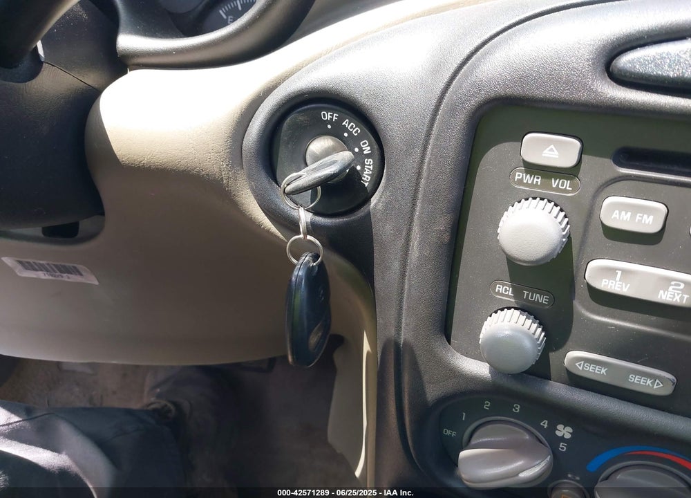 2005 PONTIAC GRAND AM VIN: 1G2NE52E85M207477