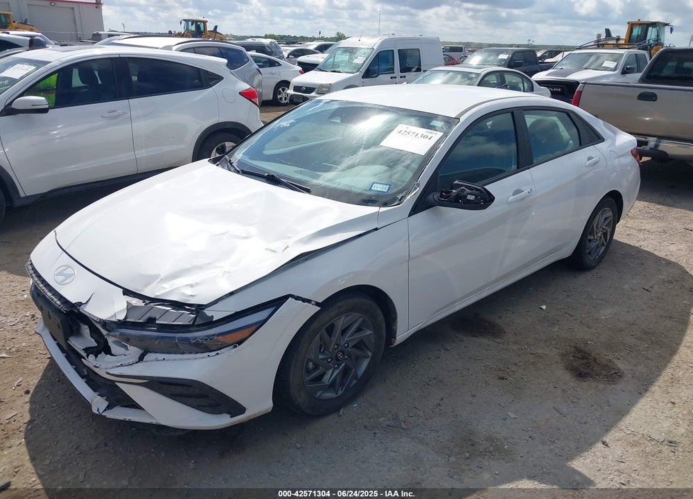 2023 HYUNDAI ELANTRA VIN: KMHLM4DG2RU647369