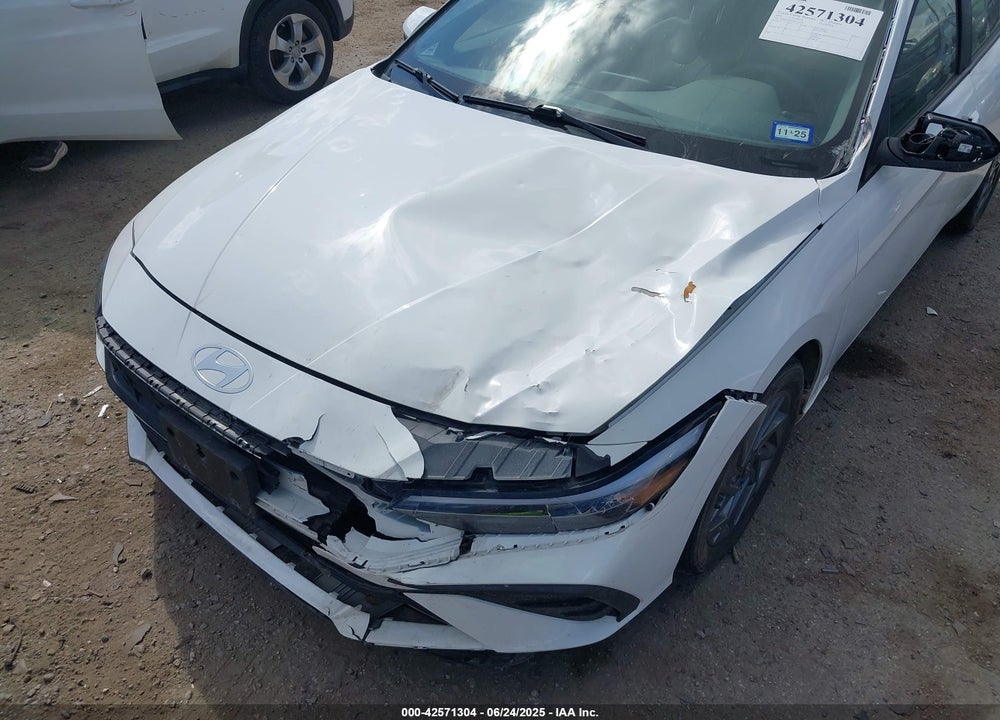 2023 HYUNDAI ELANTRA VIN: KMHLM4DG2RU647369
