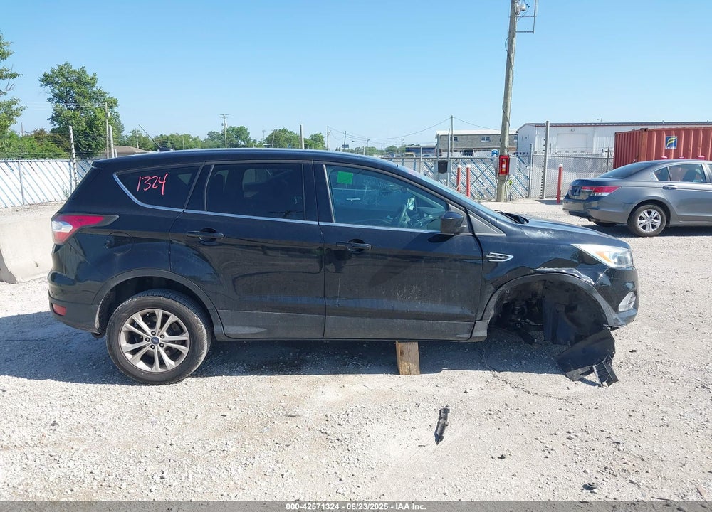 2017 FORD ESCAPE SE VIN: 1FMCU9G93HUA28692