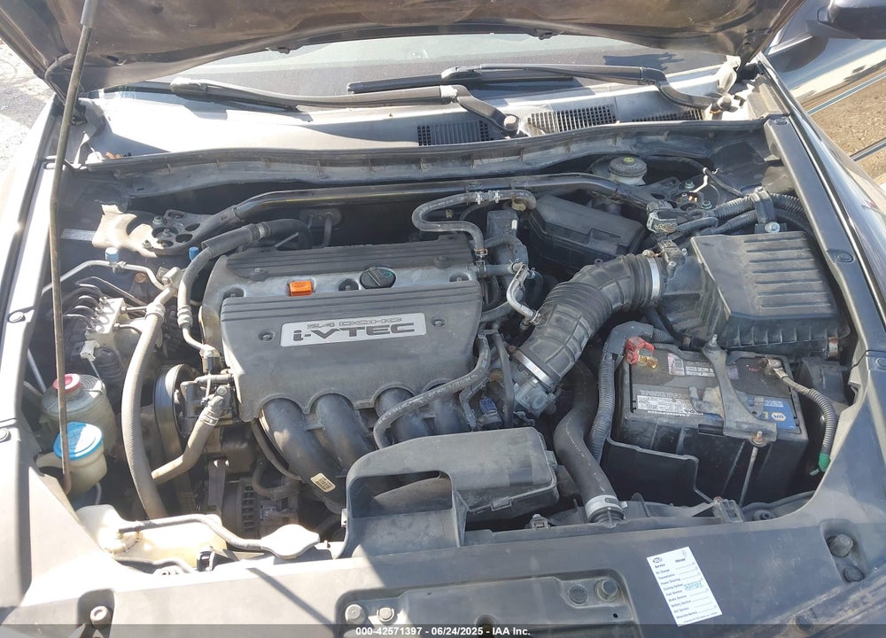 2008 HONDA ACCORD VIN: 1HGCS12878A015330