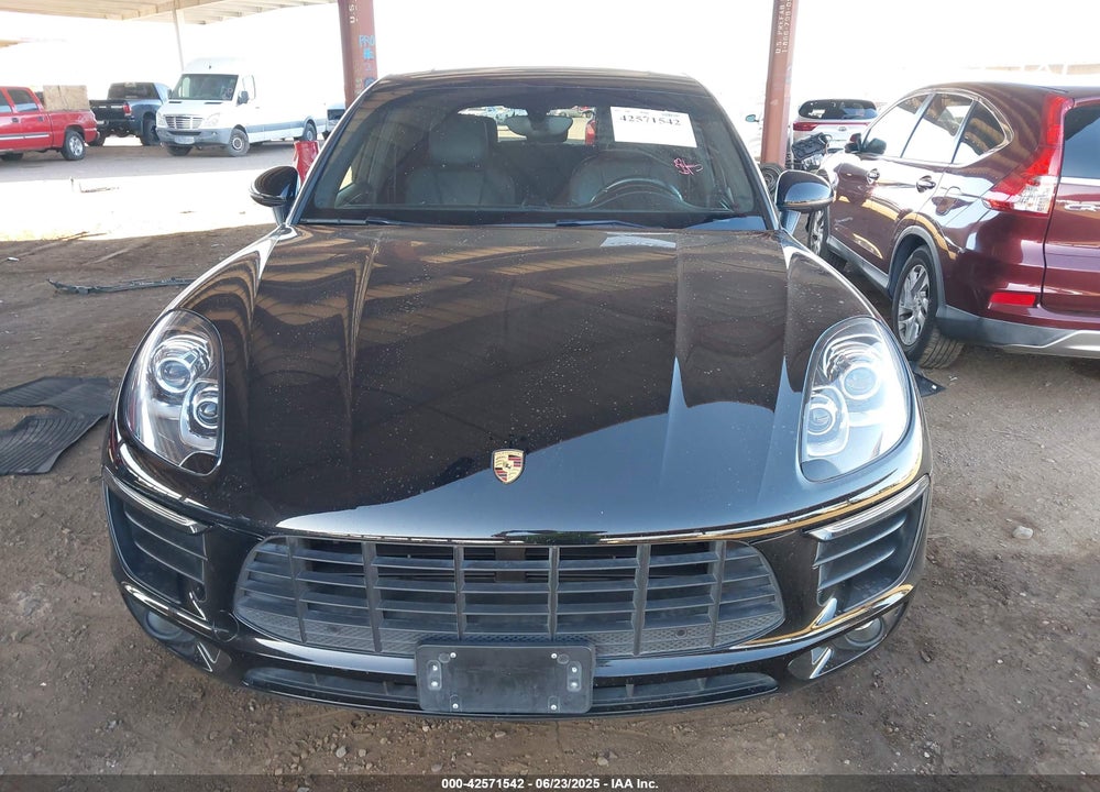 2016 PORSCHE MACAN VIN: WP1AB2A51GLB51683