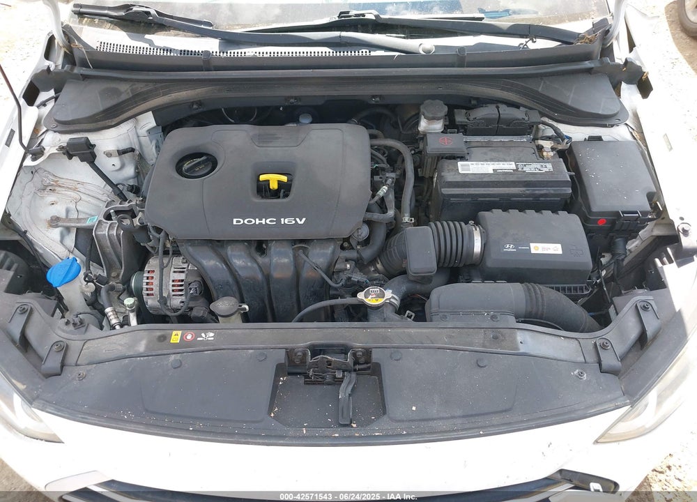 2017 HYUNDAI ELANTRA VIN: 5NPD74LF3HH113444