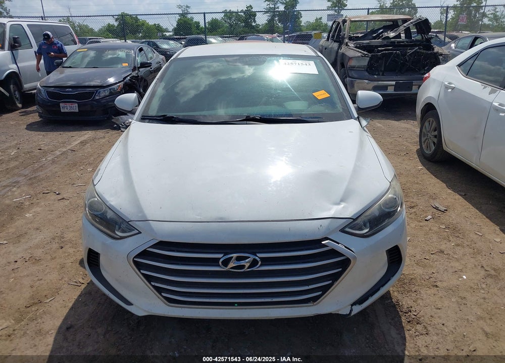 2017 HYUNDAI ELANTRA VIN: 5NPD74LF3HH113444