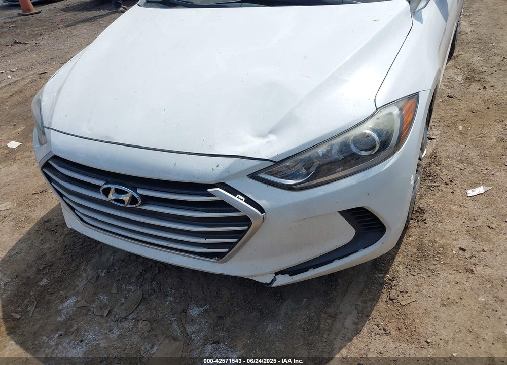 2017 HYUNDAI ELANTRA VIN: 5NPD74LF3HH113444