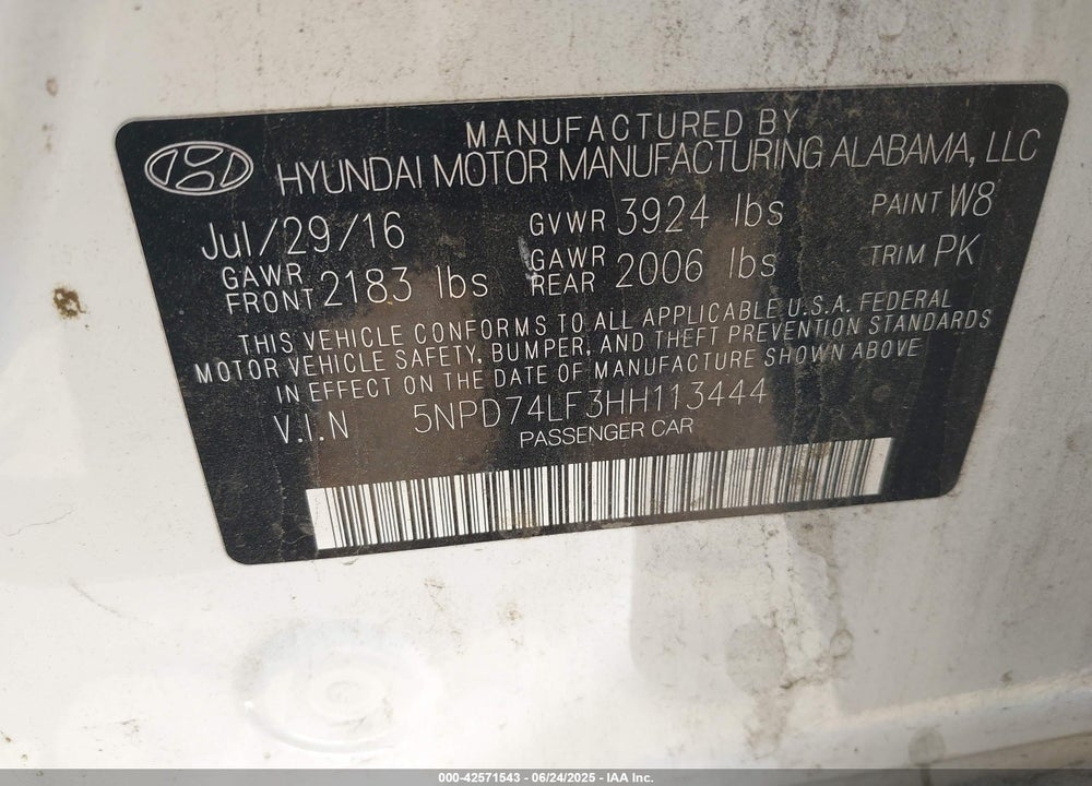 2017 HYUNDAI ELANTRA VIN: 5NPD74LF3HH113444