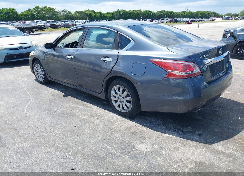 2013 NISSAN ALTIMA VIN: 1N4AL3AP5DC266410