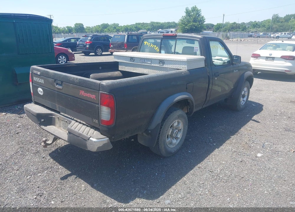 1998 NISSAN FRONTIER XE VIN: 1N6DD21Y3WC354220