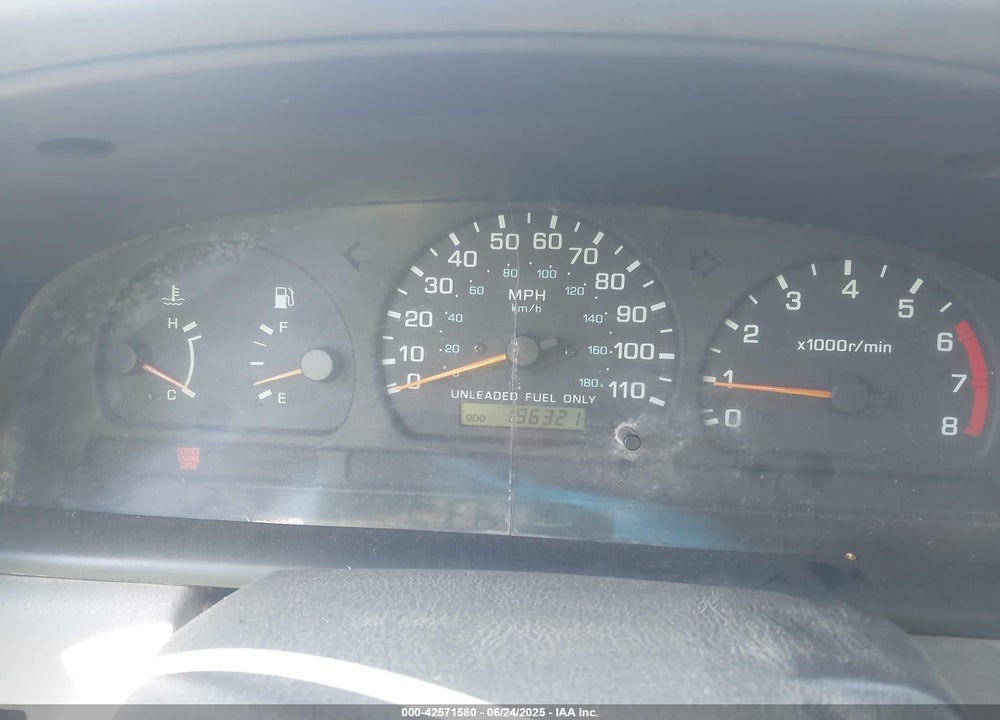 1998 NISSAN FRONTIER XE VIN: 1N6DD21Y3WC354220