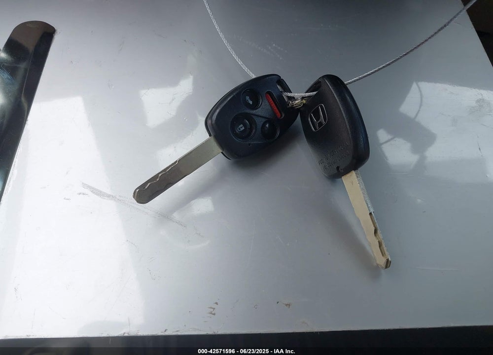 2010 HONDA CIVIC HYBRID VIN: JHMFA3F27AS003001