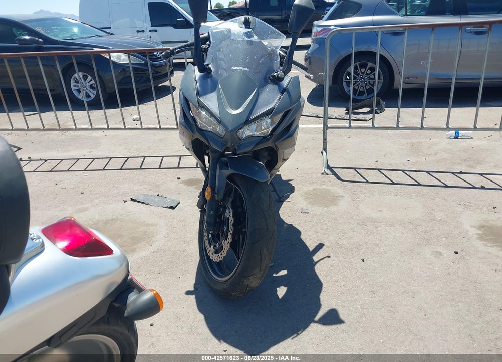 2024 KAWASAKI EX650 P VIN: ML5EXEP13RDAD4011