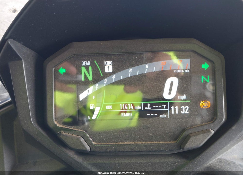 2024 KAWASAKI EX650 P VIN: ML5EXEP13RDAD4011