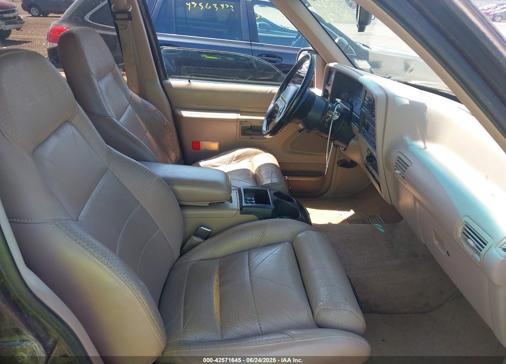 1994 FORD EXPLORER VIN: 1FMDU34X3RUD17643