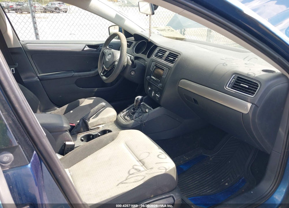 2017 VOLKSWAGEN JETTA VIN: 3VW2B7AJ6HM327219