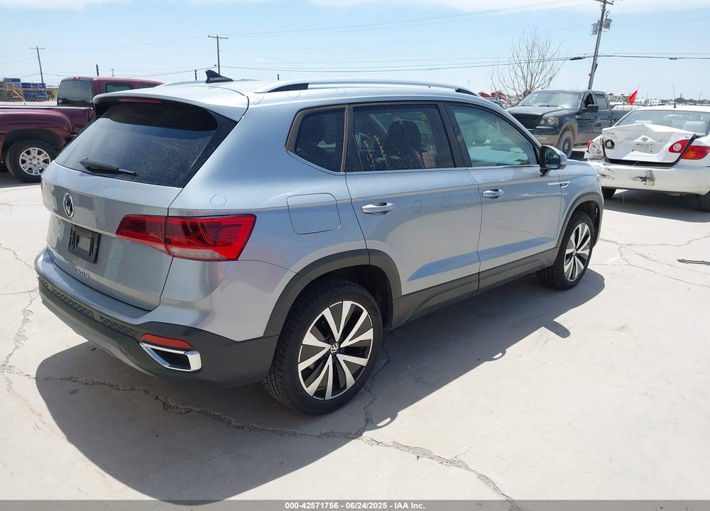 2024 VOLKSWAGEN TAOS VIN: 3VVSX7B26RM018879