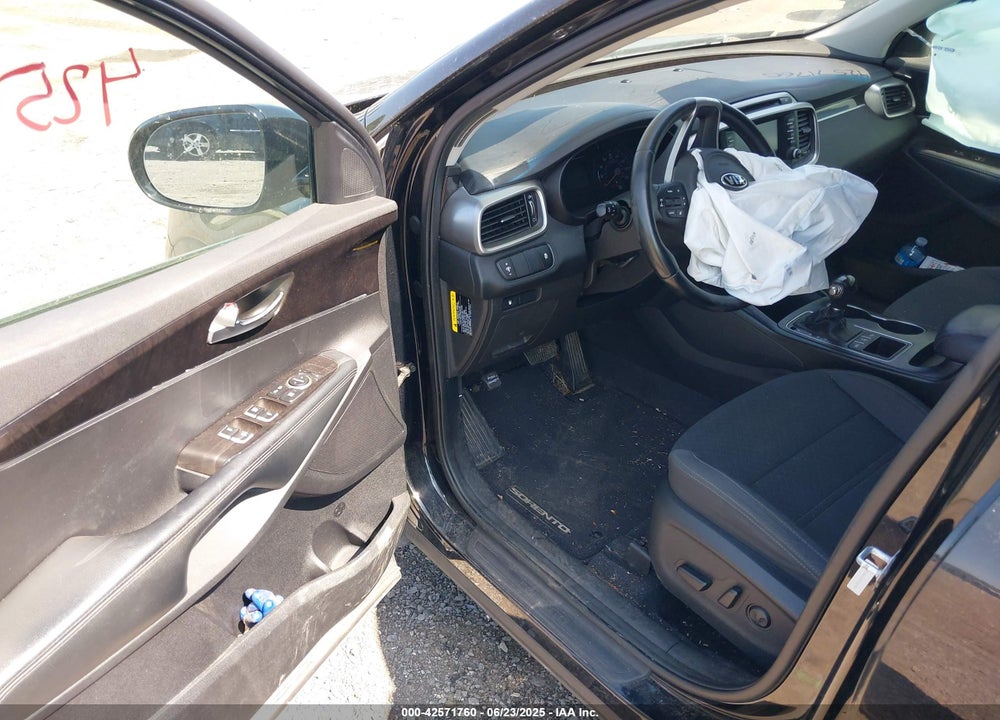2017 KIA SORENTO 2.4L LX VIN: 5XYPGDA32HG265986