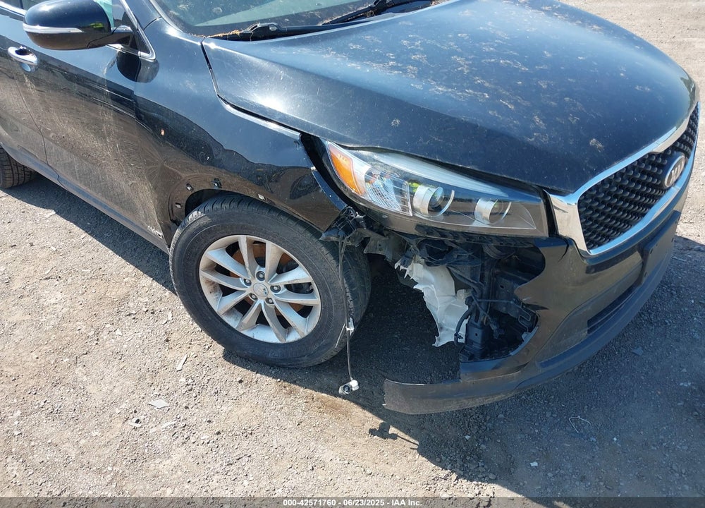 2017 KIA SORENTO 2.4L LX VIN: 5XYPGDA32HG265986