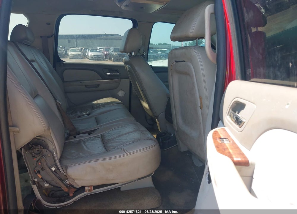 2009 CHEVROLET SUBURBAN 1500 VIN: 1GNFK26339R250253